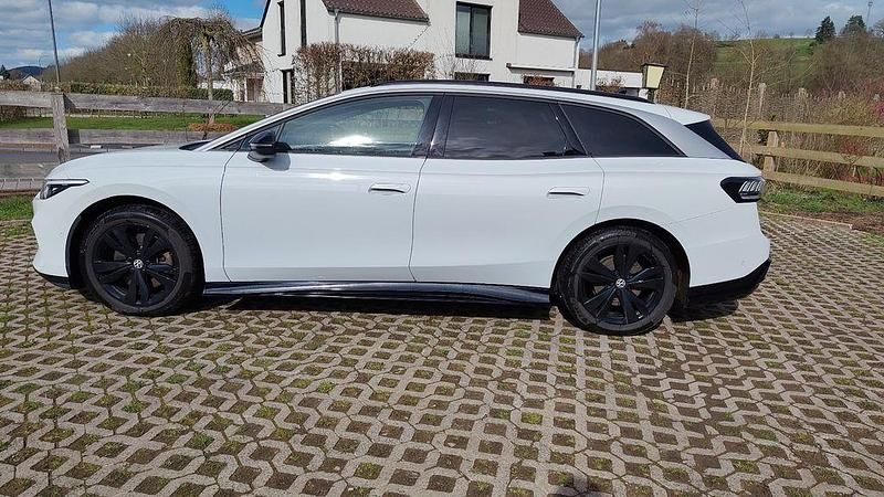 Gebraucht VW ID.7 Pro 210 kW (286 PS) 2024 Weiß Kombi