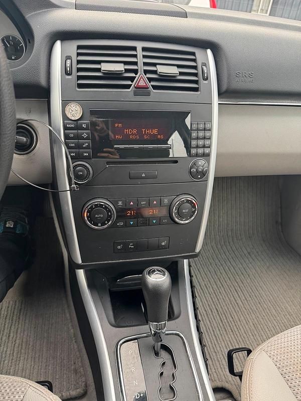 Gebraucht Mercedes B180 109 PS (80 kW) 2007 Blau Van / Kleinbus