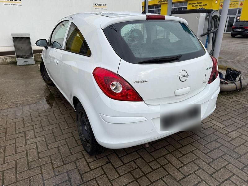 Gebraucht Opel Corsa 60 PS (44 kW) 2010 Weiß Kleinwagen