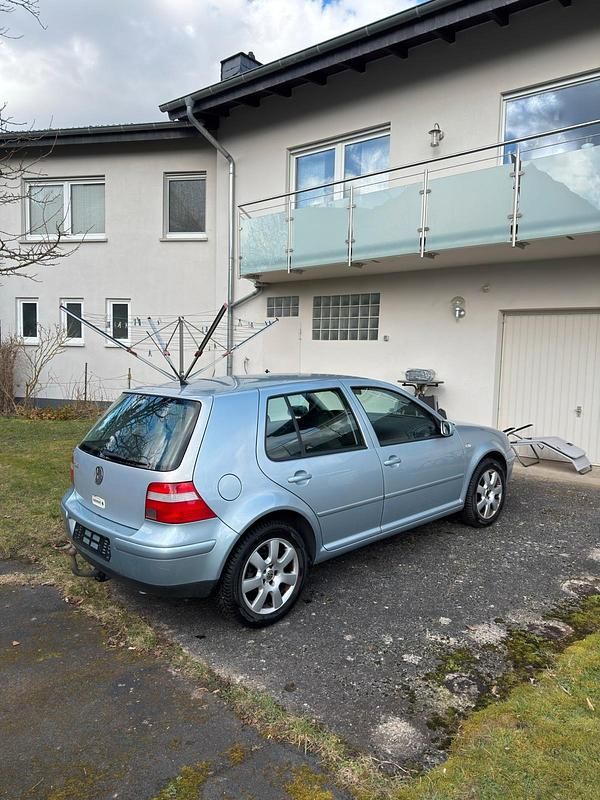 Gebraucht VW Golf IV Pacific 75 PS (55 kW) 2003 Blau Limousine