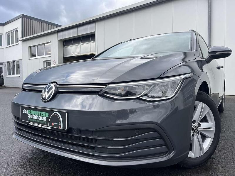 Grau Gebraucht 2022 VW Golf VIII Life Kombi | 24.860 € (Fairer Preis) - Bild 1/4