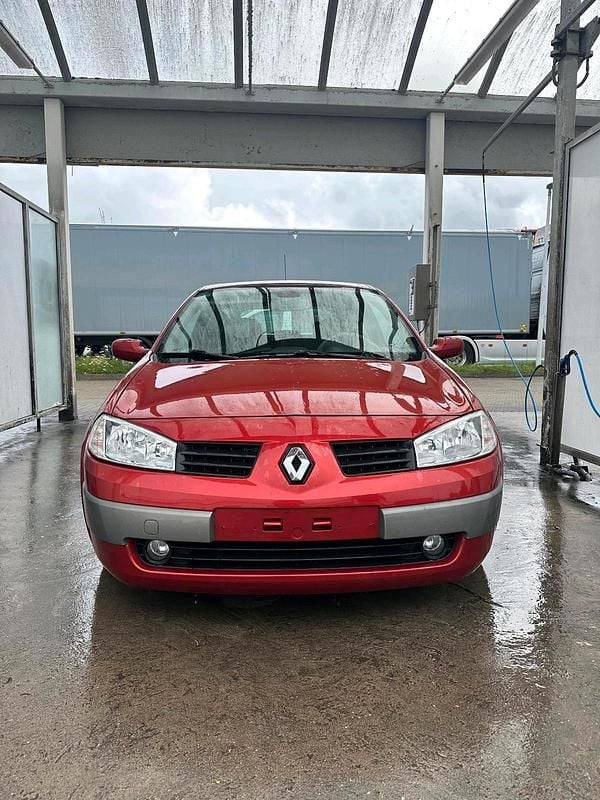 Rot Gebraucht 2003 Renault Mégane II Kleinwagen | 750 € (Superpreis) - Bild 1/4