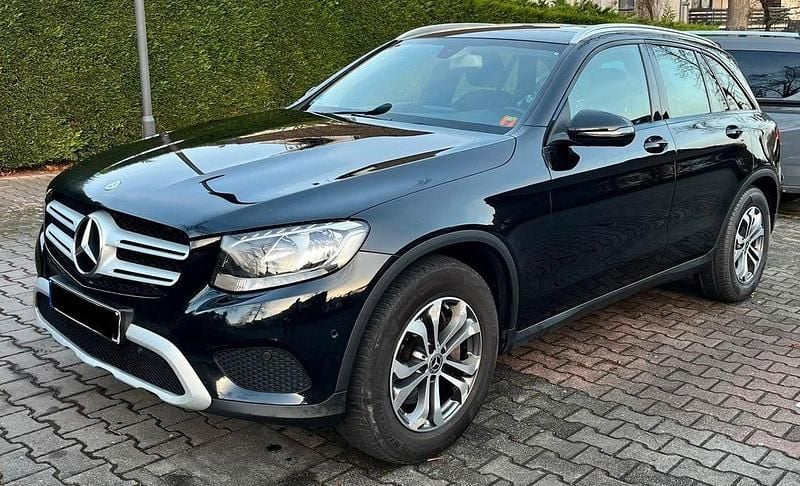 Schwarz Gebraucht 2017 Mercedes GLC250 SUV | 13.980 € - Bild 1/4