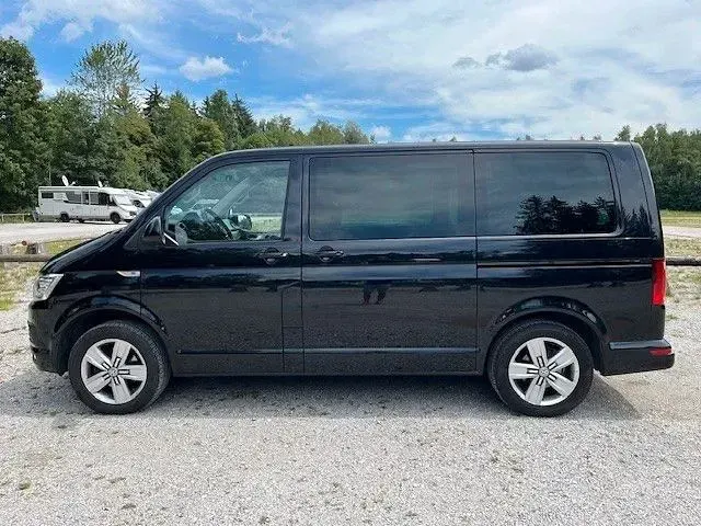 Gebraucht VW T6 Comfortline 150 PS (110 kW) 2016 Schwarz Van