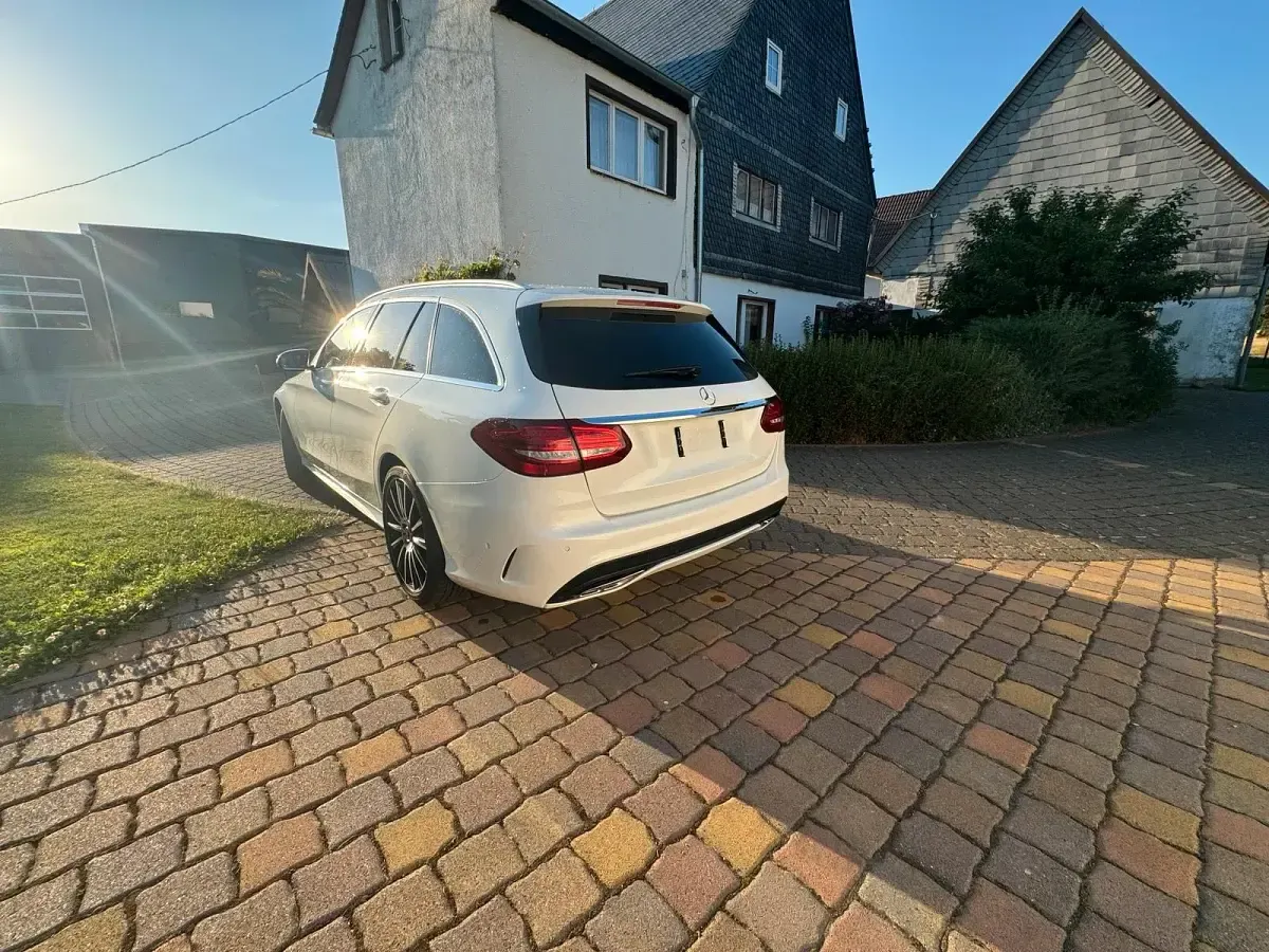 Gebraucht Mercedes C400 333 PS (244 kW) 2017 Weiß Kombi