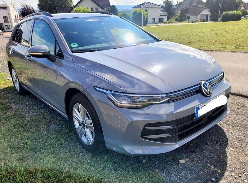 Gebraucht 2025 VW Golf VIII Life Kombi | 25.600 € (Guter Preis) - Bild 1/4