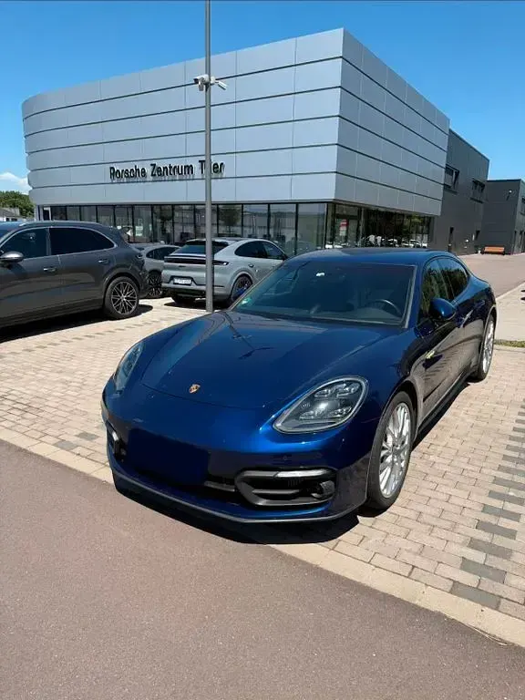 Gebraucht Porsche Panamera 4 E-Hybrid 462 PS (339 kW) 2021 Blau Kleinwagen