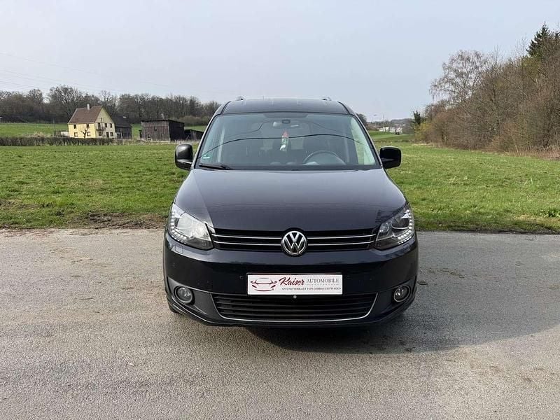 Gebraucht VW Caddy Maxi Cup 140 PS (102 kW) 2014 Deep black perleffekt Van / Kleinbus