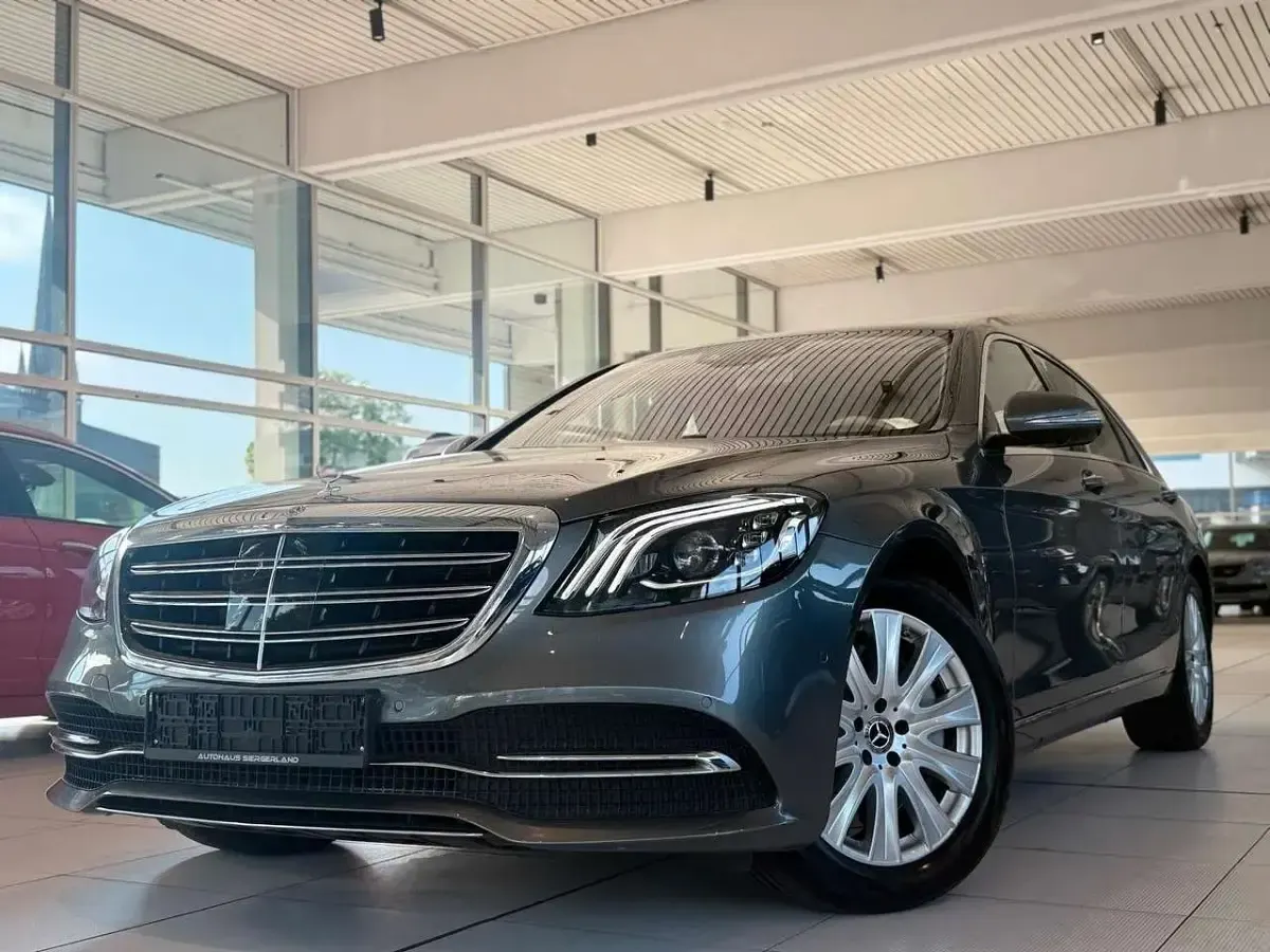Gebraucht Mercedes S560 469 PS (344 kW) 2018 Selenitgrau Limousine