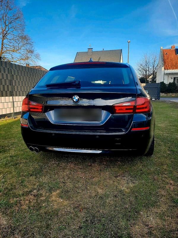 Gebraucht BMW 520 184 PS (135 kW) 2012 Schwarz Kombi
