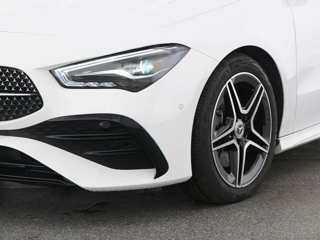 Gebraucht Mercedes CLA220 AMG 190 PS (139 kW) 2025 Weiß Limousine