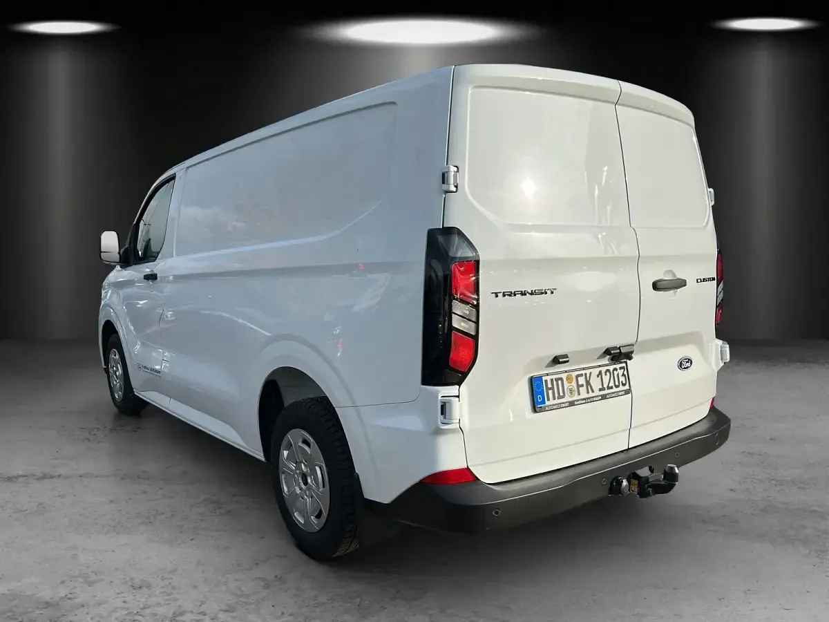 Gebraucht Ford Transit Custom 110 PS (80 kW) 2025 Frozen white Pickup