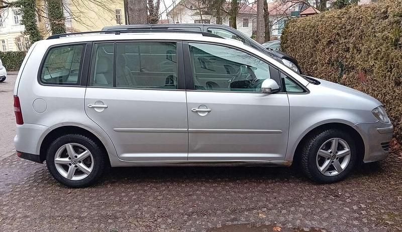 Gebraucht VW Touran Trendline 102 PS (75 kW) 2008 Silber Van / Kleinbus