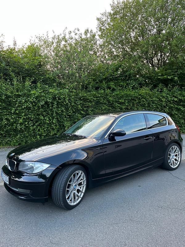 Schwarz Gebraucht 2008 BMW 118 Kleinwagen | 2.290 € (Guter Preis) - Bild 1/4