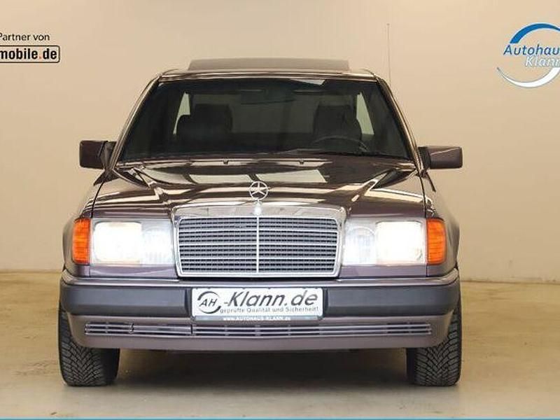 Gebraucht Mercedes E300 180 PS (132 kW) 1993 Violett Limousine