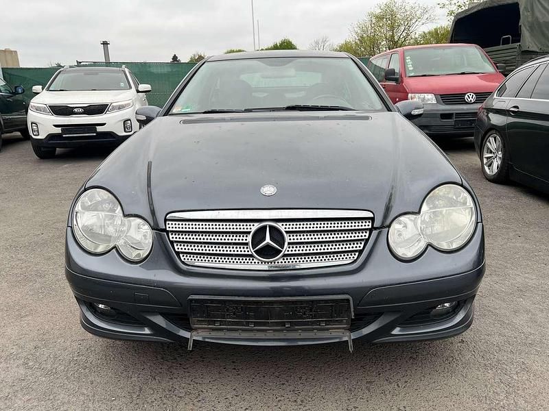 Tenoritgrau metalliclack Gebraucht 2007 Mercedes C180 Coupé | 2.750 € (Fairer Preis) - Bild 1/4
