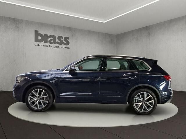 Gebraucht VW Touareg Elegance 340 PS (250 kW) 2024 Meloe blue kristalleffekt SUV