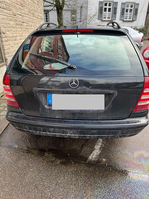 Gebraucht Mercedes 220 150 PS (110 kW) 2005 Schwarz Kombi