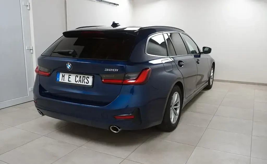 Gebraucht BMW 320 Sport Line 184 PS (135 kW) 2020 Blau Kombi