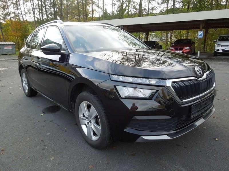 Schwarz Gebraucht 2022 Skoda Kamiq Ambition SUV | 17.985 € (Guter Preis) - Bild 1/4