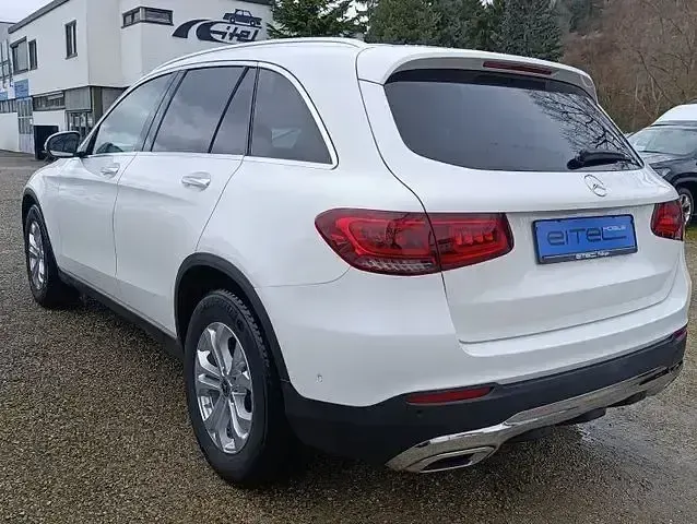Gebraucht Mercedes GLC220 194 PS (142 kW) 2020 Weiß SUV