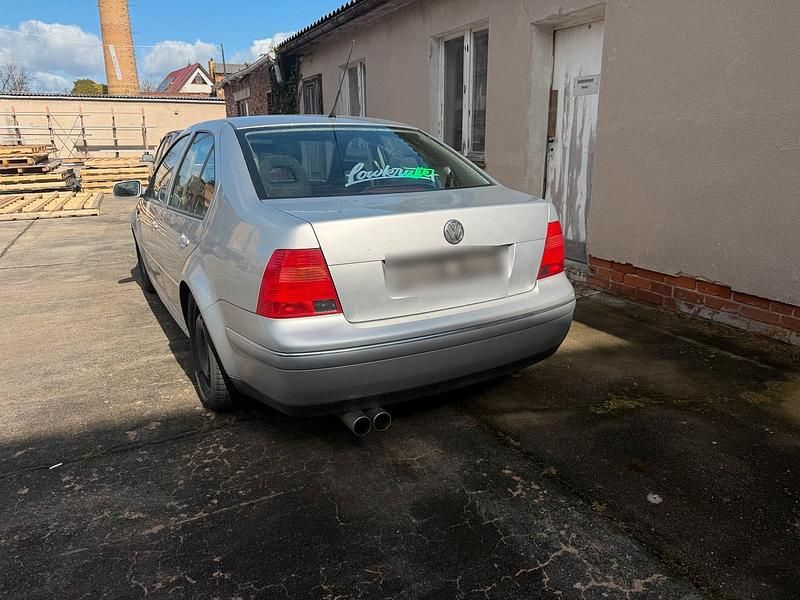 Gebraucht VW Bora 116 PS (85 kW) 2002 Silber Limousine