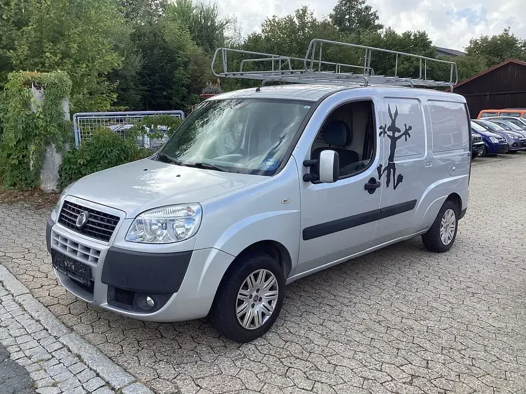 Gebraucht Fiat Doblò 101 PS (74 kW) 2008 Silber Van / Kleinbus