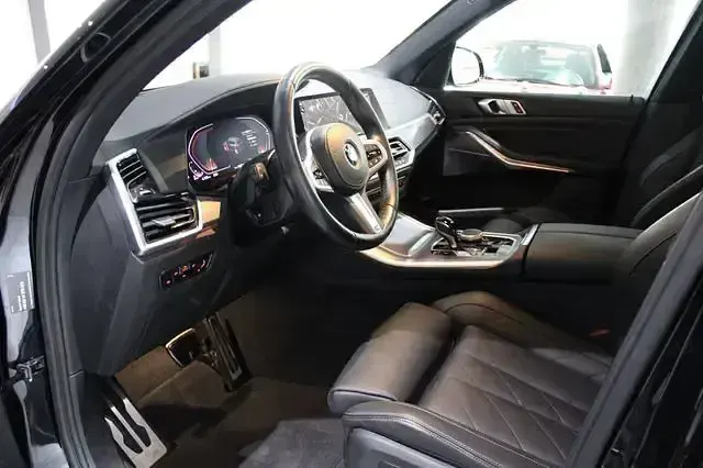 Gebraucht BMW X5 M Sport 352 PS (258 kW) 2023 Schwarz SUV
