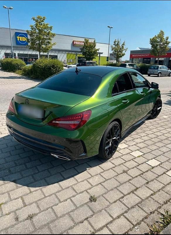 Weiß Gebraucht 2016 Mercedes CLA220 AMG line Limousine | 20.000 € (Fairer Preis) - Bild 1/4