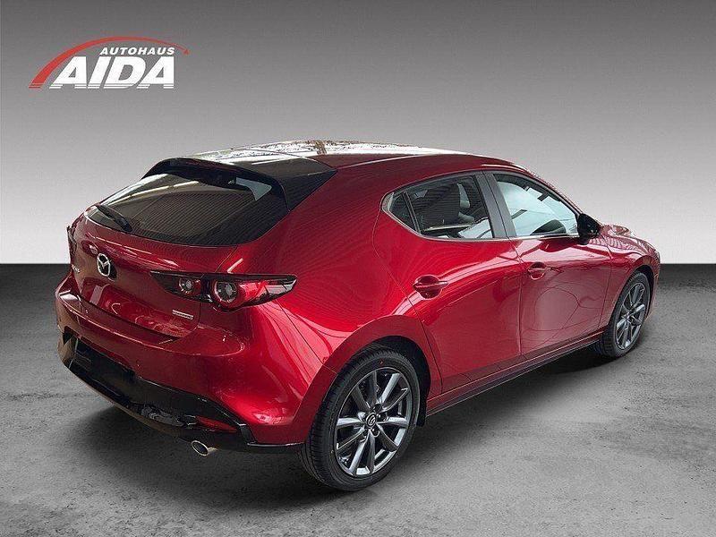Neu Mazda 3 Center-Line 140 PS (102 kW) 2025 Rot Limousine