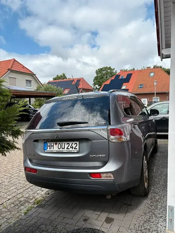 Gebraucht Mitsubishi Outlander Instyle 150 PS (110 kW) 2013 Grau SUV
