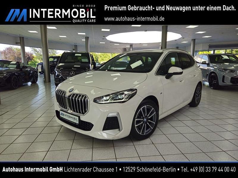 Weiß Gebraucht 2024 BMW 218 Active Tourer M Sport Van / Kleinbus | 24.880 € (Superpreis) - Bild 1/4