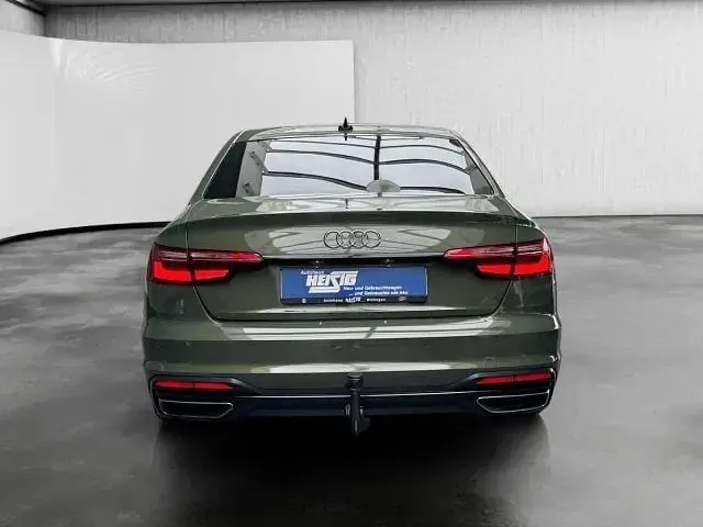 Gebraucht Audi A4 Advanced 136 PS (100 kW) 2022 Grün Limousine