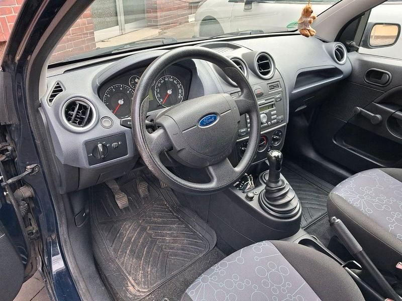 Gebraucht Ford Fiesta Style 60 PS (44 kW) 2007 Blau Kleinwagen