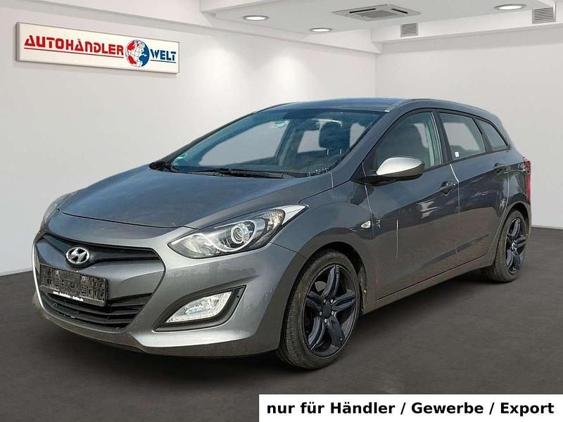 Grau Gebraucht 2012 Hyundai i30 Kombi | 5.999 € (Guter Preis) - Bild 1/3