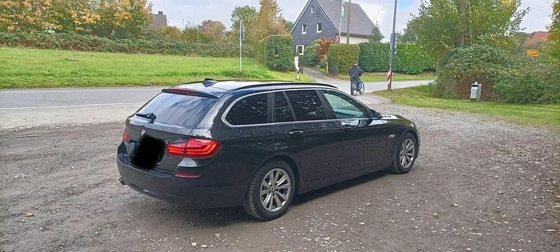 Schwarz Gebraucht 2014 BMW 520 Kombi | 9.600 € (Guter Preis) - Bild 1/4