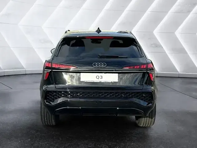 Gebraucht Audi Q3 S-Line 150 PS (110 kW) 2026 Mythosschwarz metallic SUV