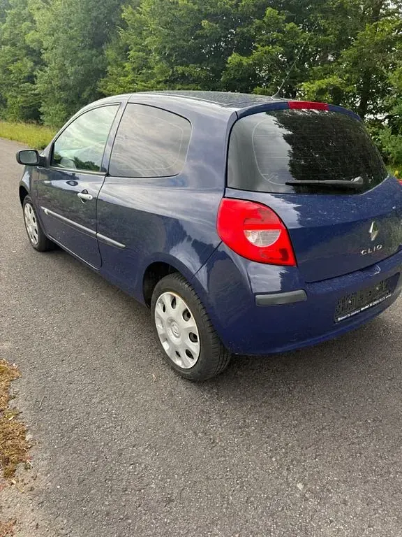 Gebraucht Renault Clio II Expression 75 PS (55 kW) 2009 Blau Limousine