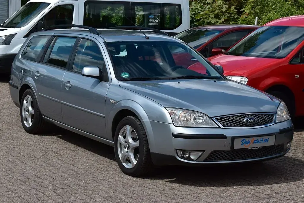 Gebraucht Ford Mondeo Trend 131 PS (96 kW) 2007 Silber Limousine