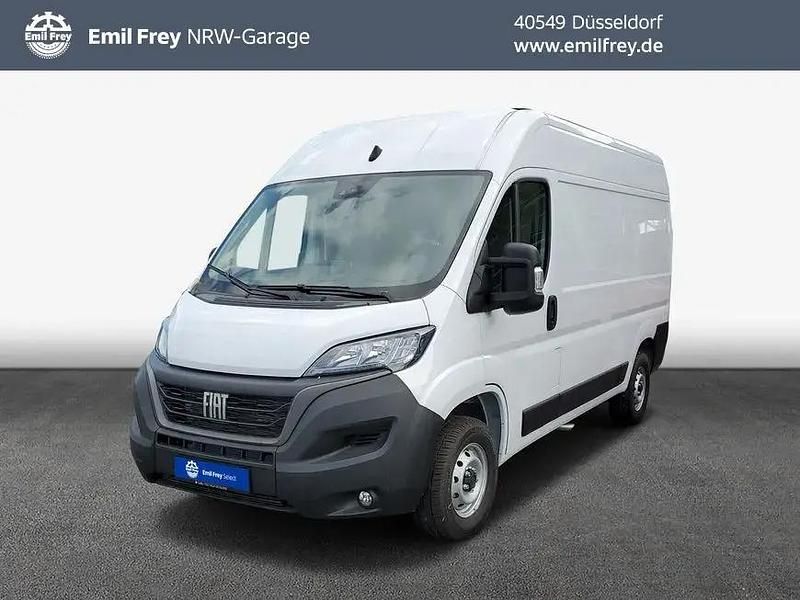 Weiss Gebraucht 2023 Fiat Ducato Easy Van | 29.875 € (Fairer Preis) - Bild 1/4