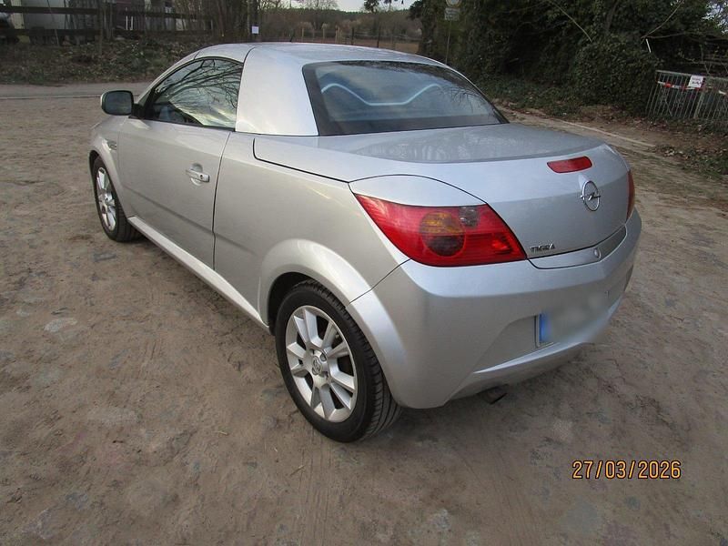 Gebraucht Opel Tigra 90 PS (66 kW) 2005 Silber Cabrio