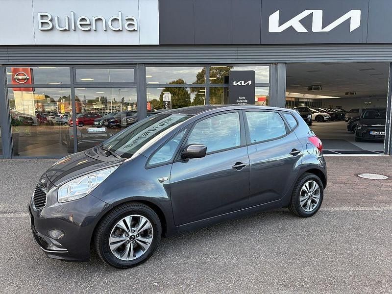 Grau Gebraucht 2016 Kia Venga Spirit Kleinwagen | 12.970 € (Teuer) - Bild 1/4