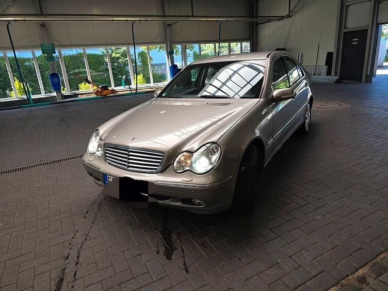 Gold Gebraucht 2003 Mercedes C200 Elegance Limousine | 3.699 € (Fairer Preis) - Bild 1/4