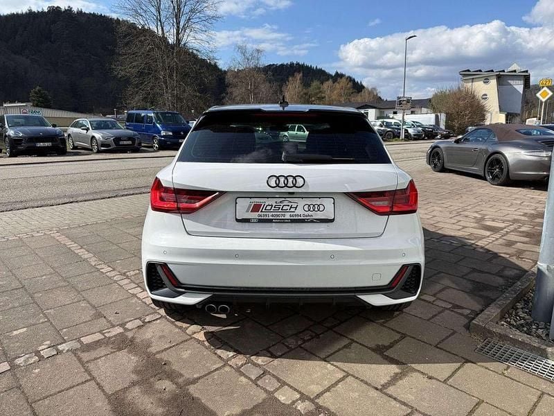 Gebraucht Audi A1 S-Line 200 PS (147 kW) 2019 Gletscherweiß metallic SUV