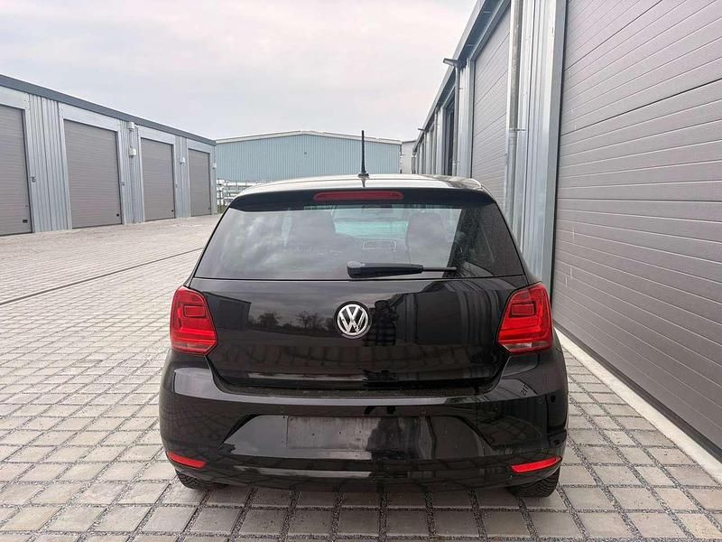 Gebraucht VW Polo Classicline 74 PS (54 kW) 2014 Schwarz Limousine