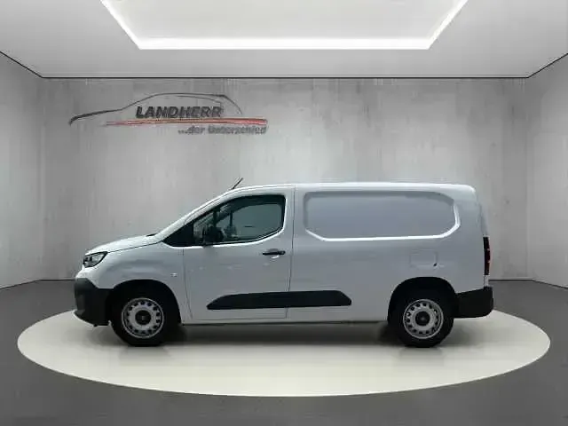 Gebraucht Citroën Berlingo 131 PS (96 kW) 2025 Eis weiss Van / Kleinbus