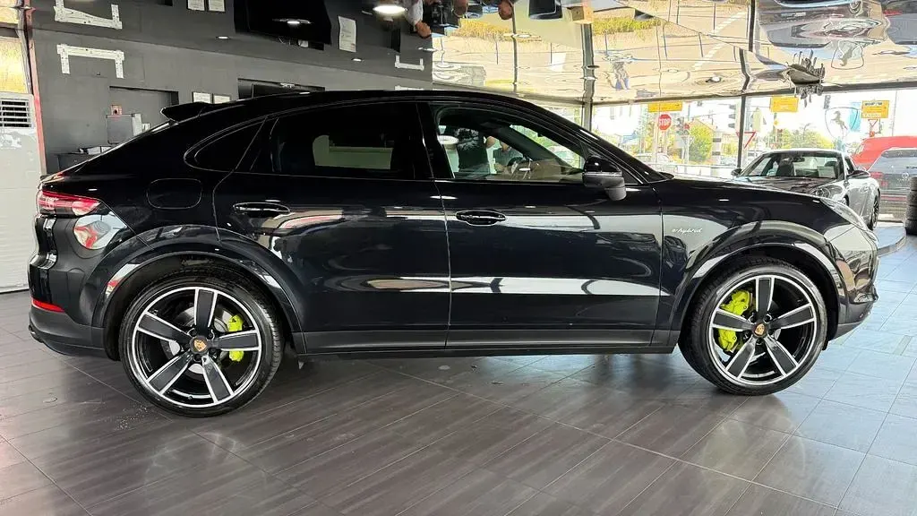 Gebraucht Porsche Cayenne Sport 462 PS (339 kW) 2020 Tiefschwarz SUV