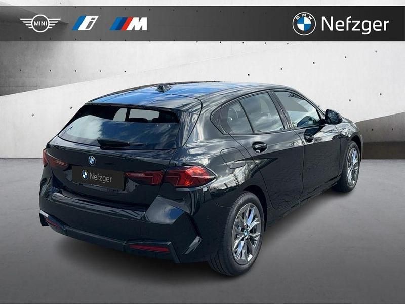 Neu BMW 116 122 PS (89 kW) 2025 Schwarz Kleinwagen