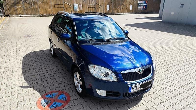 Blau Gebraucht 2009 Skoda Fabia Ambiente Kombi | 2.200 € (Fairer Preis) - Bild 1/4