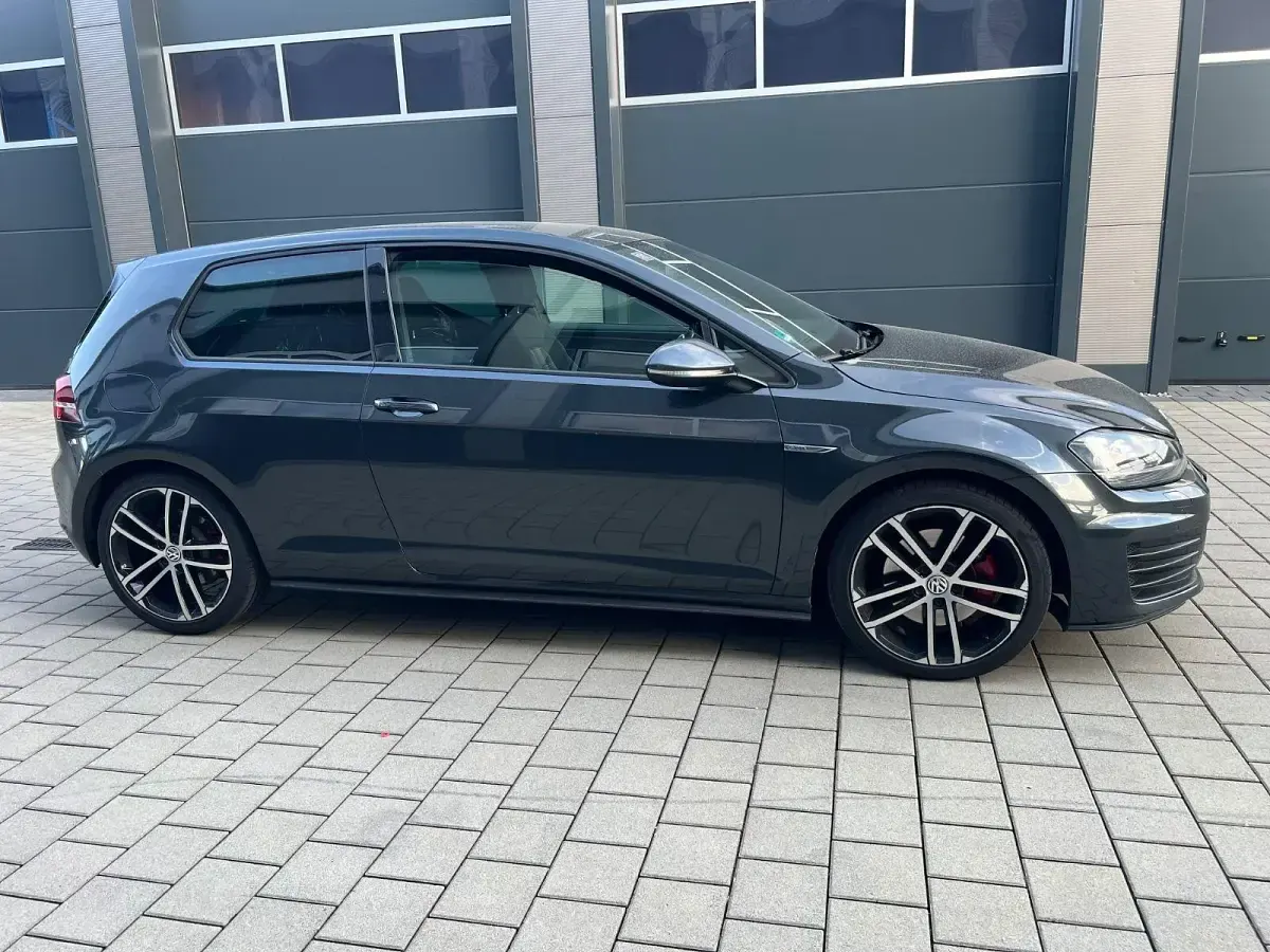 Gebraucht VW Golf VII GTD 184 PS (135 kW) 2015 Grau Limousine